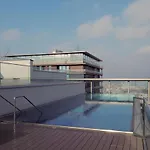 Triiiple Suites Level 21 mit Balkon und Tiefgarage