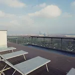 Triiiple Suites Level 21 mit Balkon und Tiefgarage